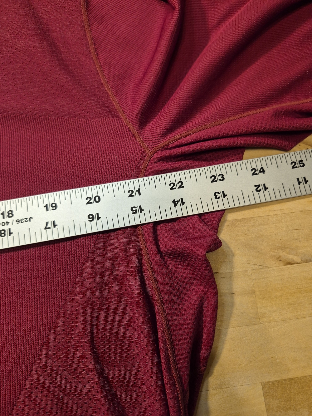 Mizuno Men's Hooded Long-Sleeve Performance Shirt - Maroon 3563 - Picture 5 of 10